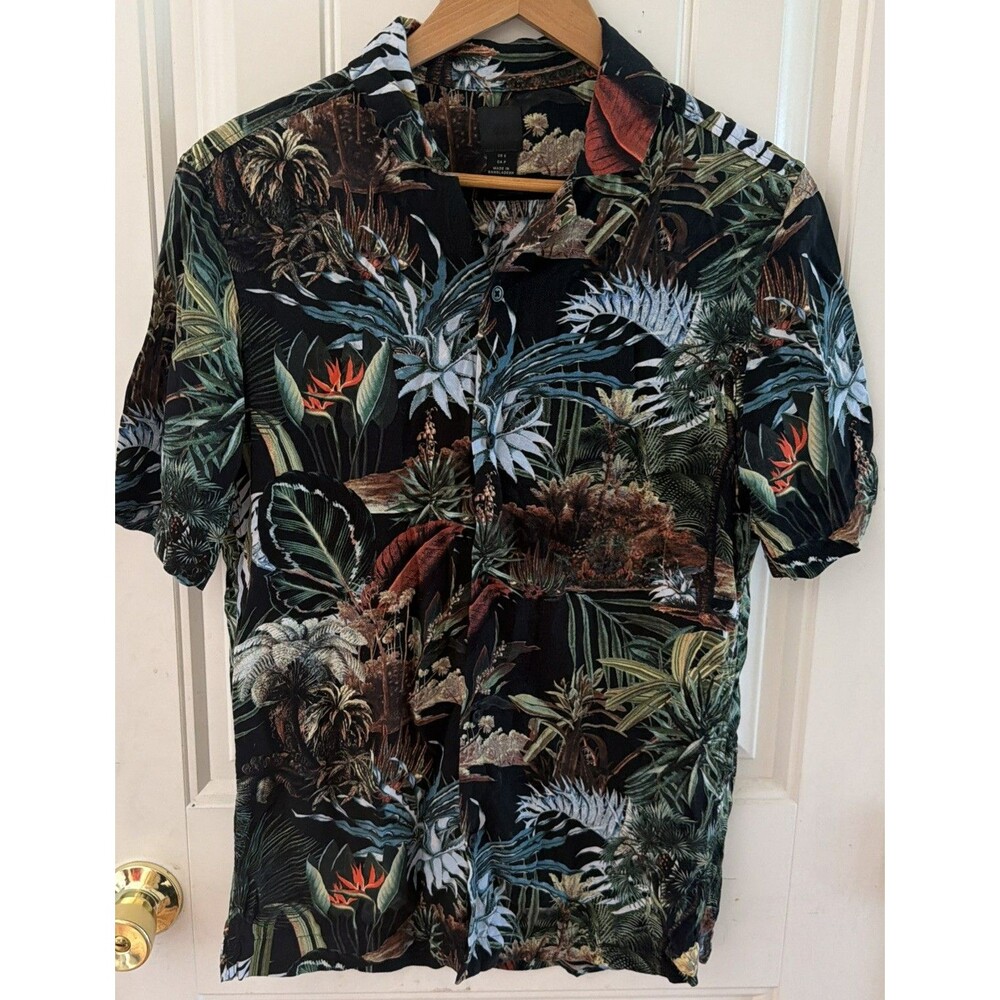 H&M Men's S Tropical Floral All Over Print Button-Up Shirt